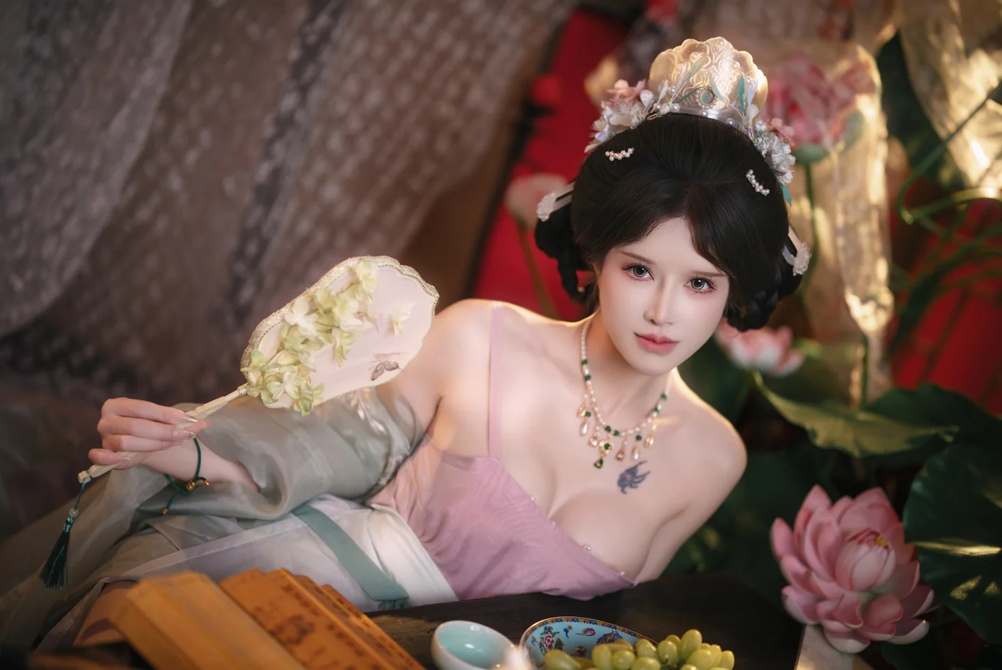 鹿八岁baby_No_107_粽你枕相思_130P,79GIF,1V_1_95GB tg@simisebaisi 【丝足阁】025.webp